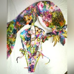Fashion, nova Flora two piece swimsuit